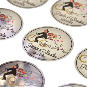 Stickers premium 6 x 6 adhesivo plateado - Pack 240 unidades.